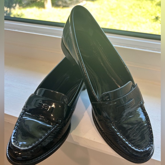 Authentic Burberry Black Patent Leather Loafers Flats - Picture 1 of 6